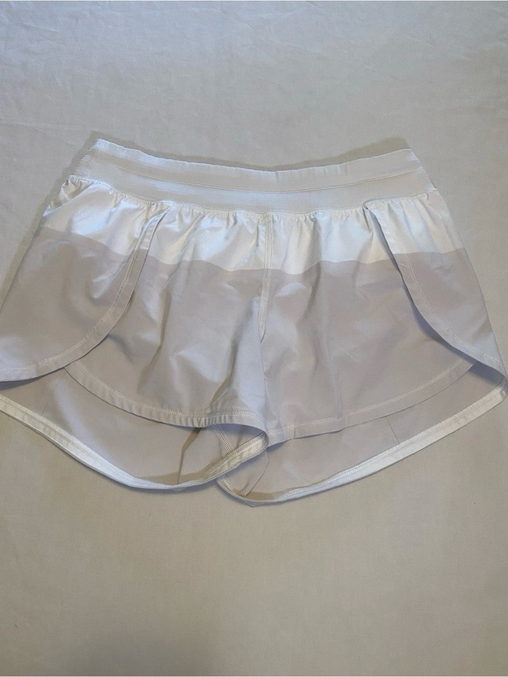 Lululemon Run: Breeze By Short
White / Dune Size 6.
# 0018